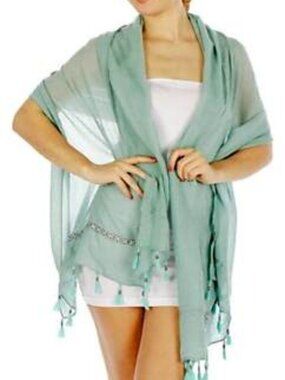 Boutique Brand "Do Everything in Love" Aztec Insert Trim Tasseled Scarf Shawl